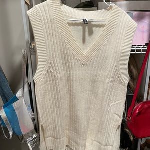 Sweater vest